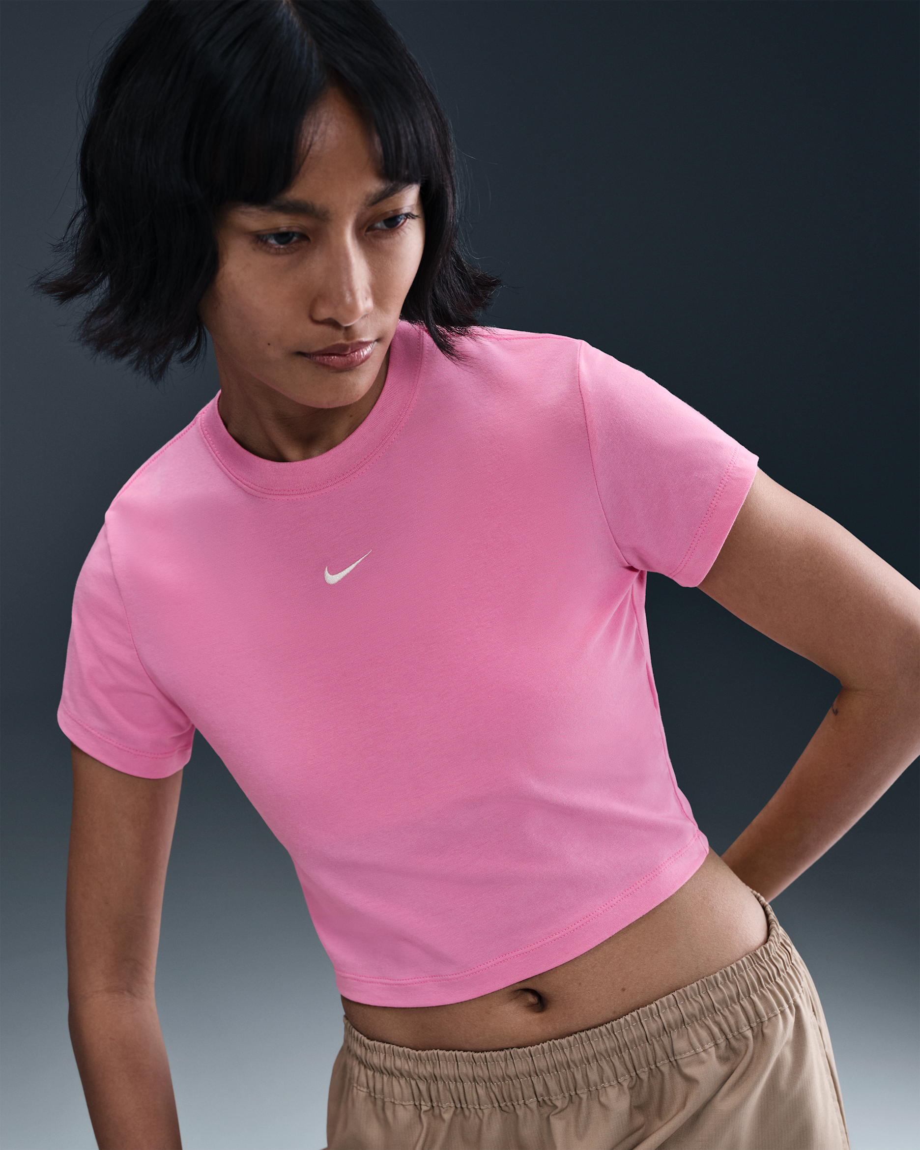 【PICO】　NIKE CLLCTN WR TWILL JK Nike Sportswear Chill Knit Women's Cropped T-Shirt. Nike.com